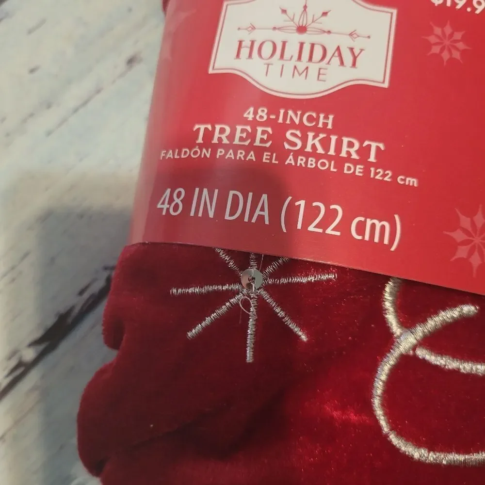 Holiday Time Red and White Christmas Throw Blanket